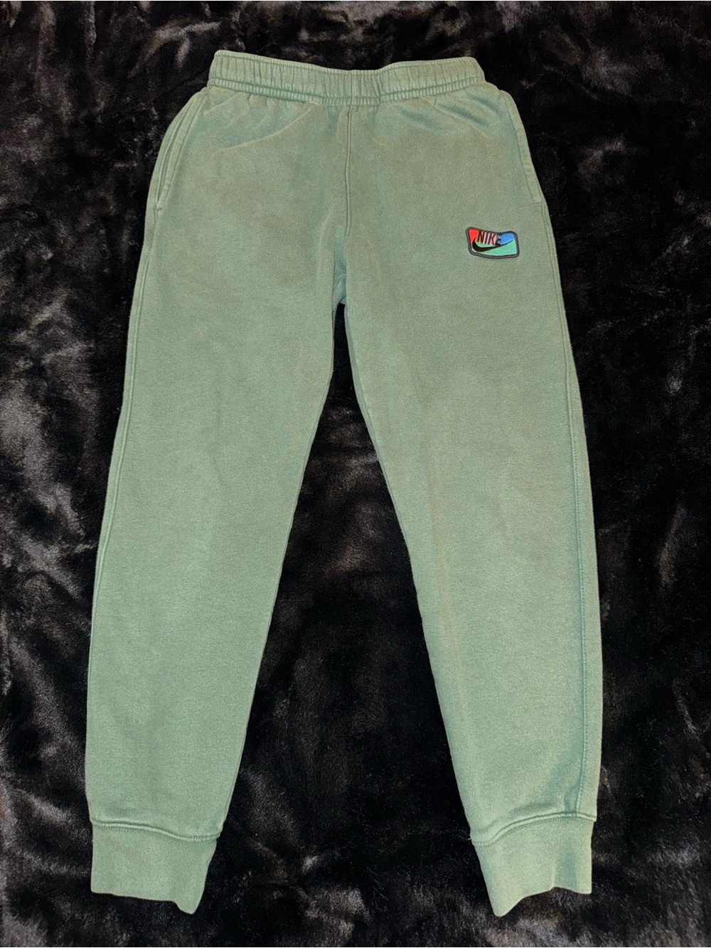 Nike Men's Club Brushed Patch Graphic Pants